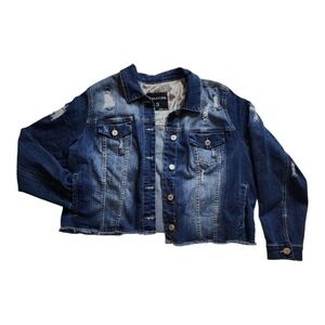 Maurices Distressed Cropped Denim Jacket Size 3 Medium Wash Frayed Hem Casual